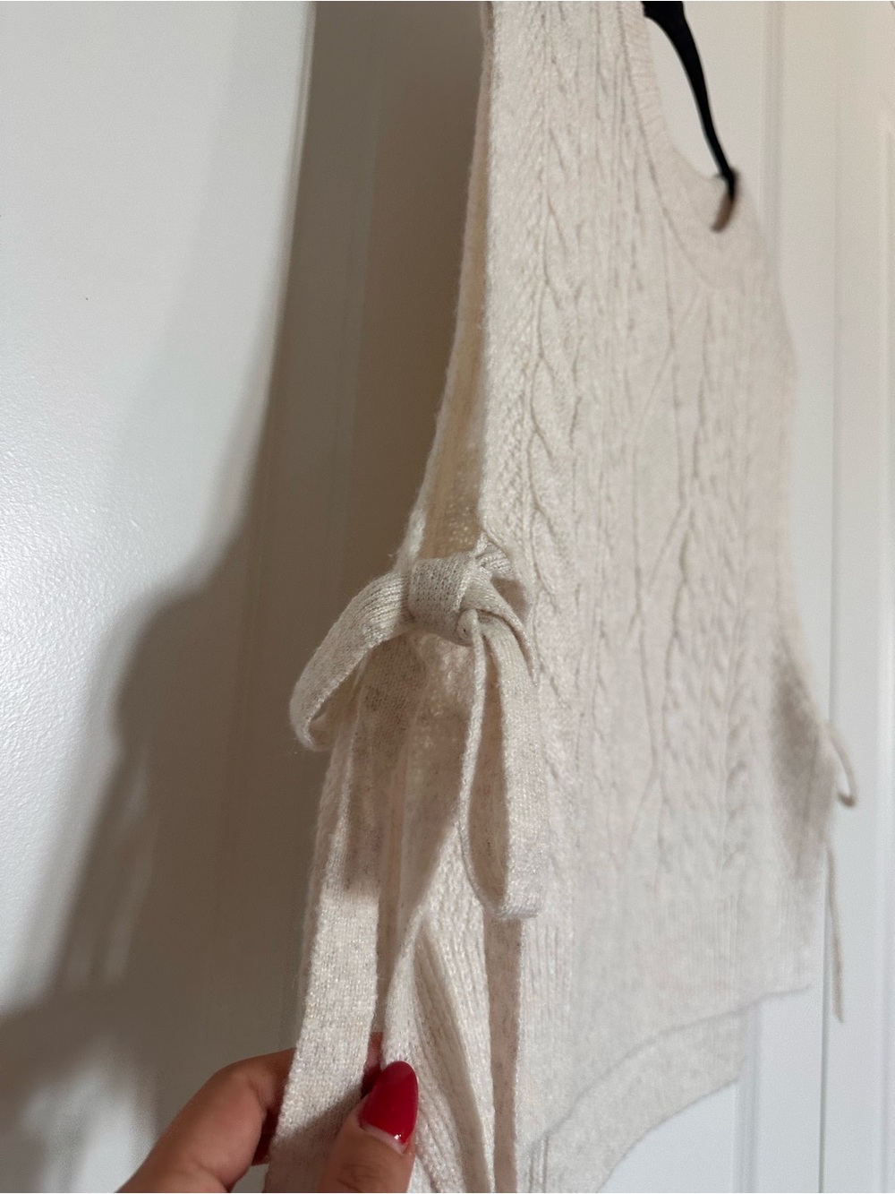 American Eagle Cable Knit Sleeveless Sweater Vest in Cream - Picture 2 of 9